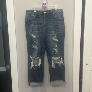 Risen Straight Leg Jeans